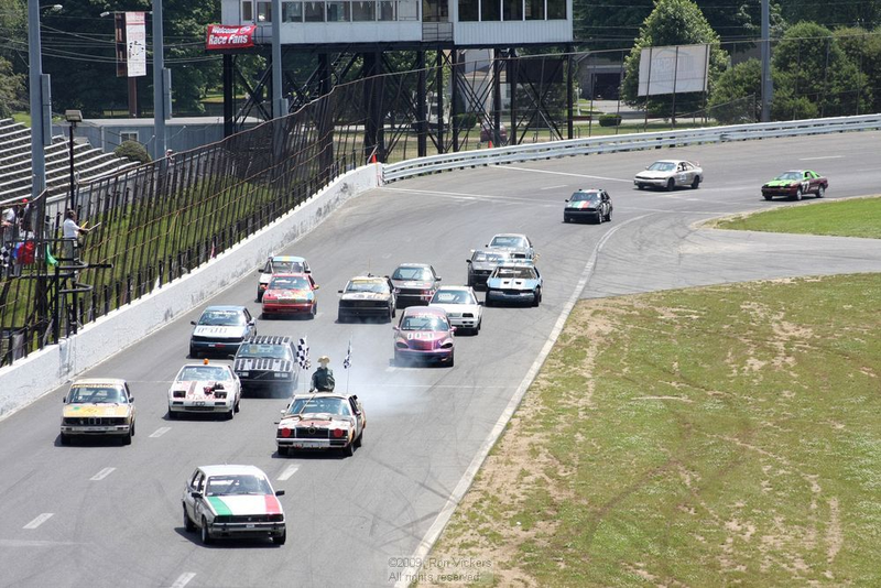 Illustration for article titled The 24 Hours Of LeMons New England 2009 Über Gallery, Part 5